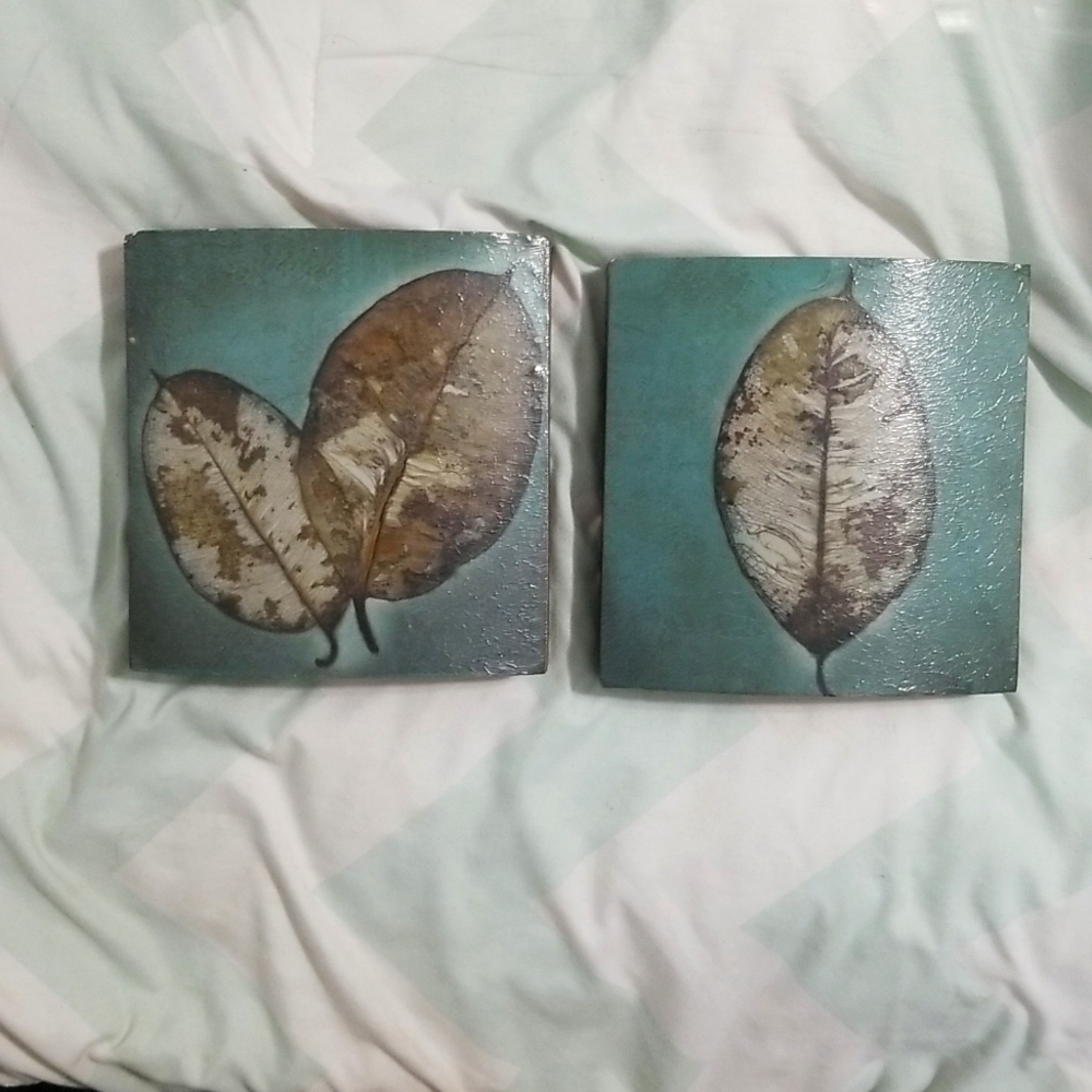 Beautiful leaf wall decor